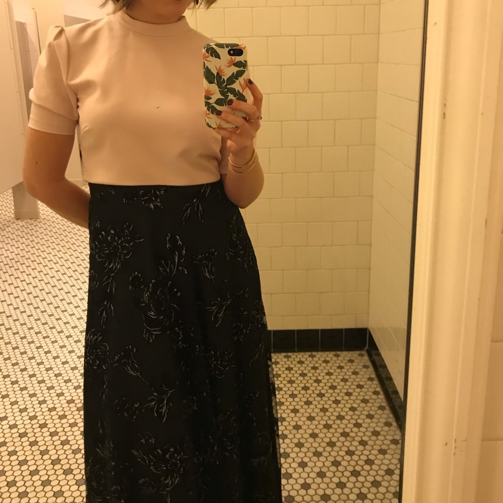 Soft Pink Crop Top with Puffy Shoulders